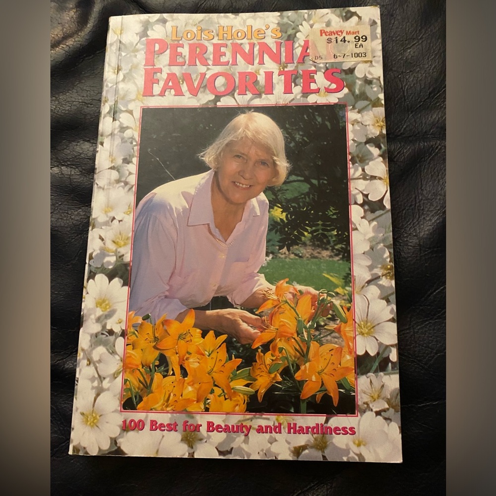 Lois Hole's Perennial Favorites Book